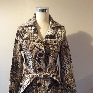 Vertigo Paris Cobra Short Trench Coat Size S, NWT